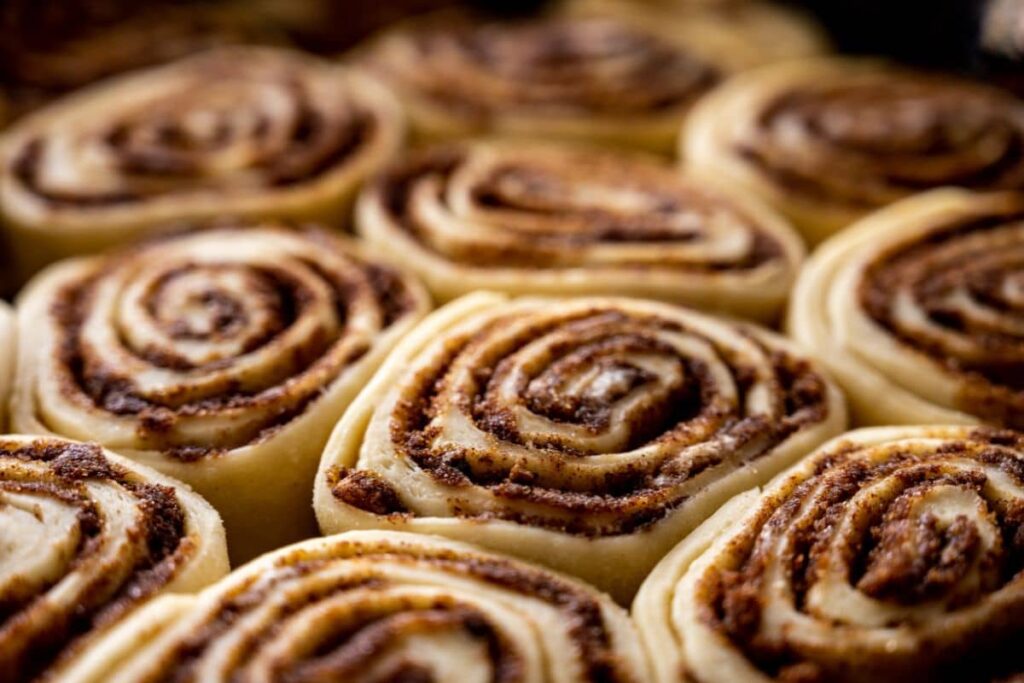 Easy Cinnamon Roll Cheesecake prapa